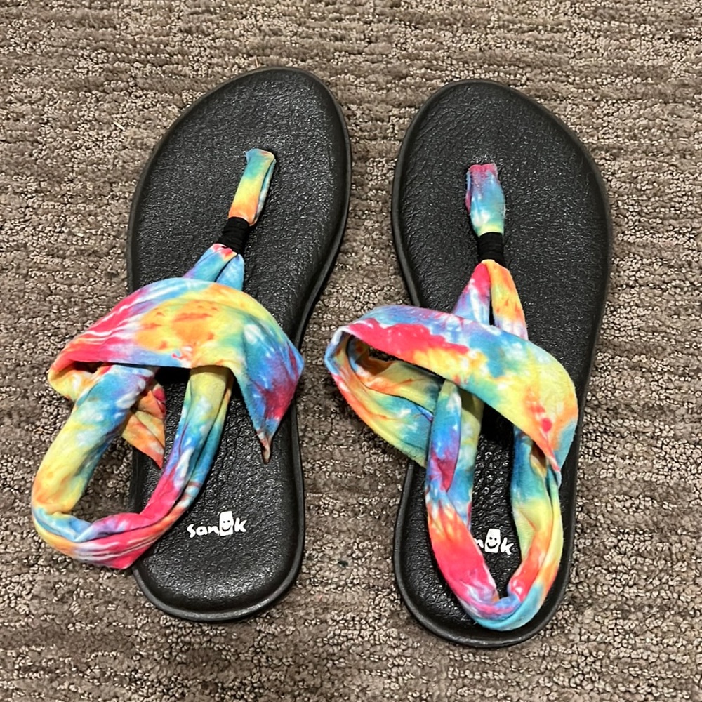 Sanuk yoga mat flip flops